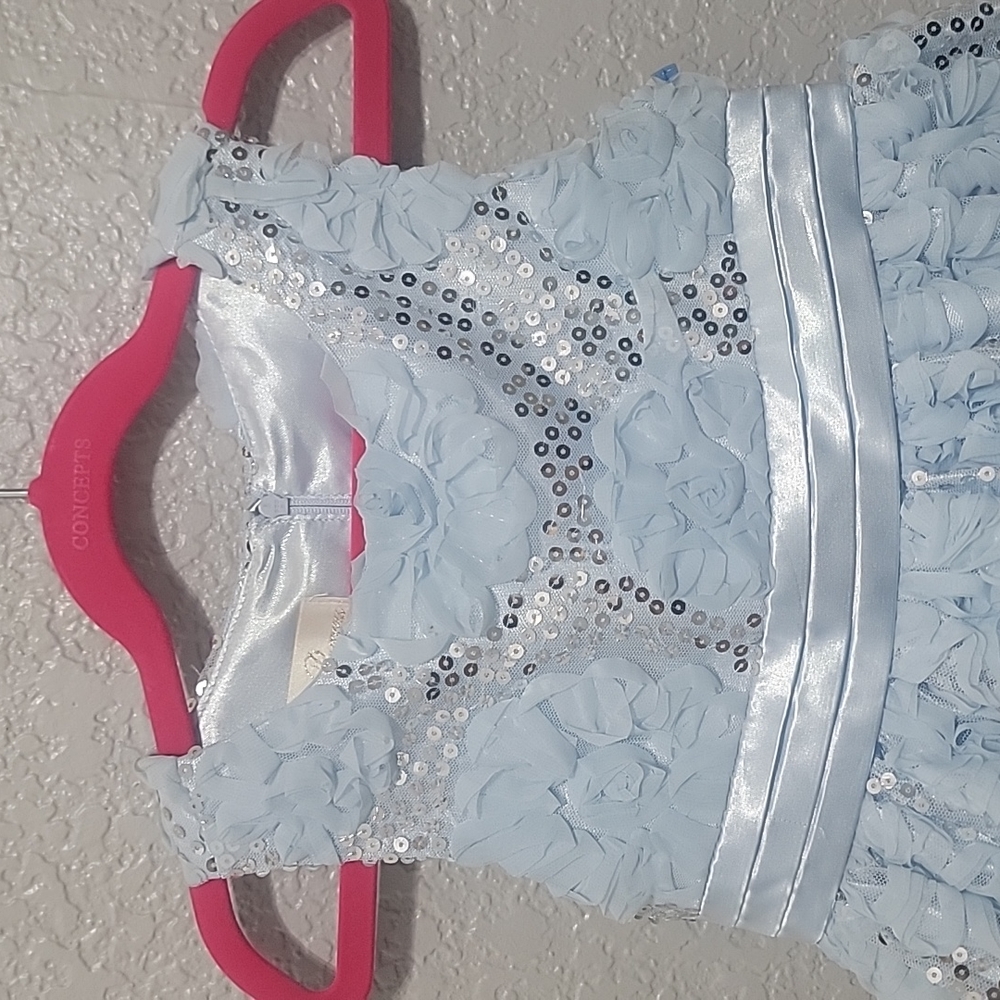 Baby blue sleeveless Dress